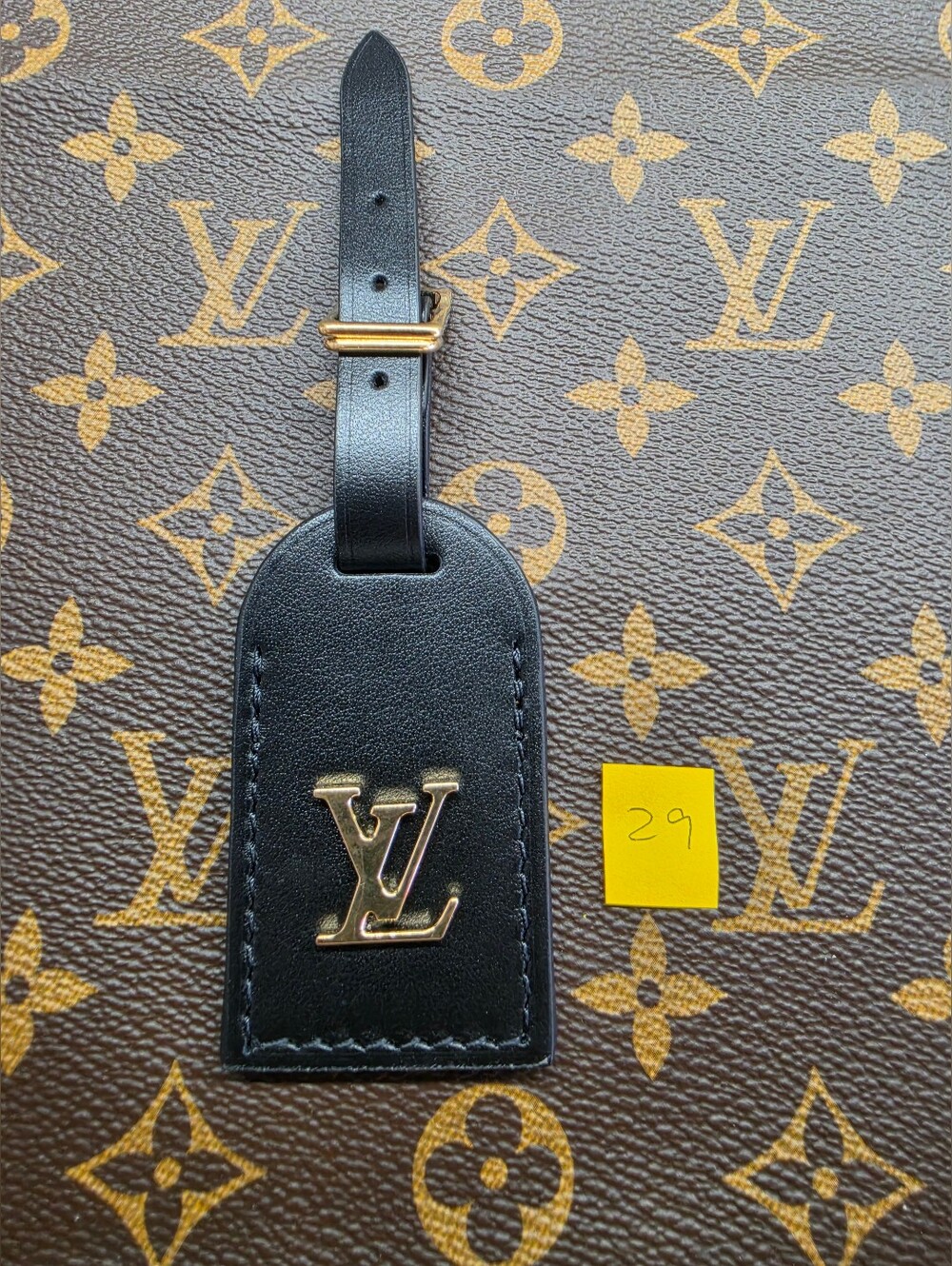 Louis Vuitton Black Leather Luggage Tag with Gold LV Emblem - Picture 8 of 8
